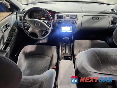 Zdjęcie 8 z 12 samochodu: 2002 HONDA ACCORD LX VIN:3HGCG66592G705460 - miniatura
