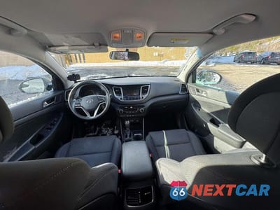 Zdjęcie 9 z 10 samochodu: 2017 HYUNDAI TUCSON ECO VIN:KM8J3CA23HU337808 - miniatura