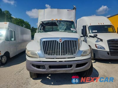 Piąte zdjęcie samochodu w środku: 2019 INTERNATIONAL MV607 BOX TRUCK VIN:3HAEUMML2KL347305 - miniatura