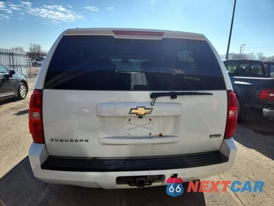 Zdjęcie 6 z 13 samochodu: 2011 CHEVROLET SUBURBAN K1500 LT VIN:1GNSKJE34BR115170 - miniatura
