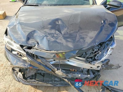 Zdjęcie 11 z 12 samochodu: 2018 TOYOTA CAMRY LE VIN:4T1B11HK1JU150920 - miniatura
