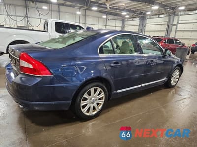 Trzecie zdjęcie samochodu z tyłu: 2010 VOLVO S80 3.2 VIN:YV1982AS9A1125810 - miniatura