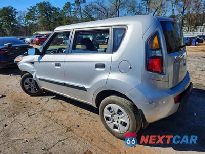 Drugie zdjęcie samochodu z przodu: 2010 KIA SOUL BASE VIN:KNDJT2A18A7106090 - miniatura