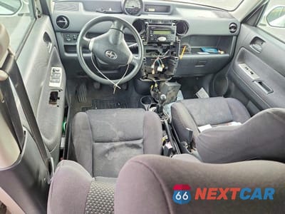 Zdjęcie 8 z 11 samochodu: 2004 SCION XB BASE VIN:JTLKT334540156707 - miniatura