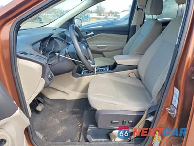 Zdjęcie 7 z 13 samochodu: 2017 FORD ESCAPE SE VIN:1FMCU9GD2HUA07580 - miniatura