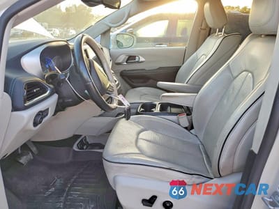 Zdjęcie 7 z 12 samochodu: 2017 CHRYSLER PACIFICA EHYBRID PLATINUM VIN:2C4RC1N74HR689505 - miniatura