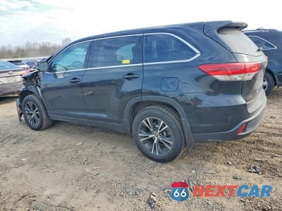 Drugie zdjęcie samochodu z przodu: 2019 TOYOTA HIGHLANDER LE VIN:5TDBZRFH6KS743486 - miniatura