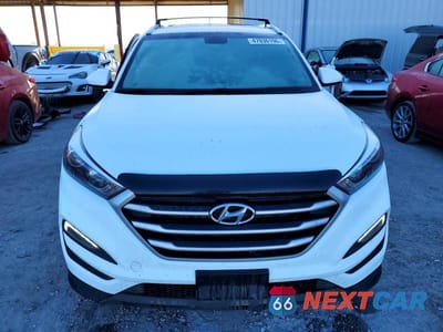 Piąte zdjęcie samochodu w środku: 2017 HYUNDAI TUCSON SE VIN:KM8J33A48HU293578 - miniatura