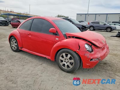Czwarte zdjęcie samochodu z boku: 2000 VOLKSWAGEN NEW BEETLE GL VIN:3VWBA21C9YM405189 - miniatura