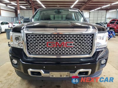 Piąte zdjęcie samochodu w środku: 2015 GMC SIERRA K1500 DENALI VIN:3GTU2WEJ6FG463295 - miniatura