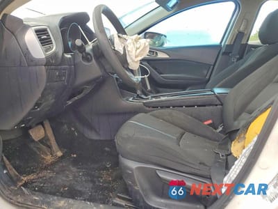 Zdjęcie 7 z 12 samochodu: 2018 MAZDA 3 SPORT VIN:3MZBN1U75JM198609 - miniatura