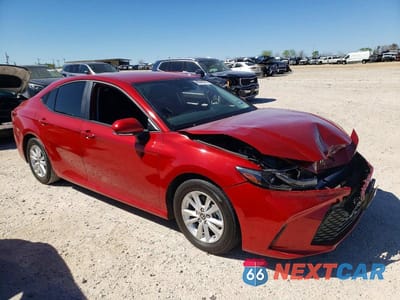 Czwarte zdjęcie samochodu z boku: 2025 TOYOTA CAMRY LE VIN:4T1DAACKXSU020099 - miniatura