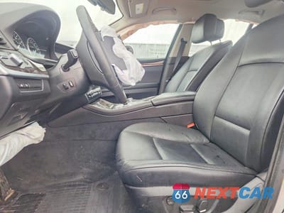 Zdjęcie 7 z 11 samochodu: 2013 BMW 535 XI VIN:WBAFU7C5XDDU76220 - miniatura