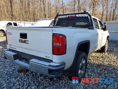 Trzecie zdjęcie samochodu z tyłu: 2016 GMC SIERRA K3500 SLE VIN:1GT42WCG9GF133158 - miniatura