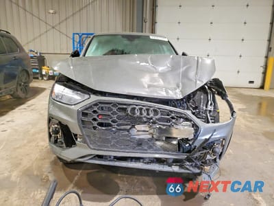 Piąte zdjęcie samochodu w środku: 2023 AUDI SQ5 SPORTBACK PREMIUM PLUS VIN:WA124AFY2P2070611 - miniatura