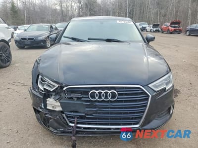 Piąte zdjęcie samochodu w środku: 2017 AUDI A3 PREMIUM VIN:WAUB8GFF8H1066255 - miniatura