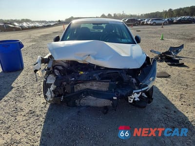 Piąte zdjęcie samochodu w środku: 2018 KIA RIO LX VIN:3KPA24AB7JE054829 - miniatura