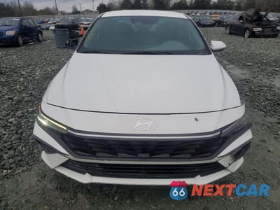 Piąte zdjęcie samochodu w środku: 2024 HYUNDAI ELANTRA SEL VIN:KMHLM4DG3RU755936 - miniatura