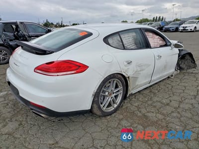 Trzecie zdjęcie samochodu z tyłu: 2016 PORSCHE PANAMERA 2 VIN:WP0AA2A72GL000082 - miniatura
