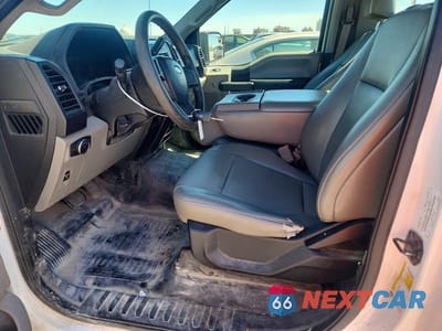 Zdjęcie 7 z 12 samochodu: 2019 FORD F150 XL 5.0L V8 VIN:1FTMF1C5XKKC90297 - miniatura