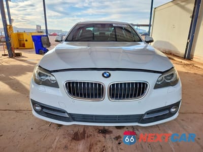 Piąte zdjęcie samochodu w środku: 2016 BMW 535 I VIN:WBA5B1C59GG130919 - miniatura