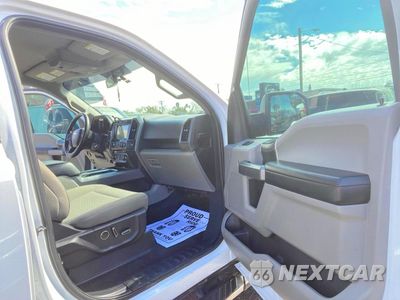 Piąte zdjęcie samochodu w środku: 2018 FORD F150 SUPERCREW VIN:1FTEW1EP0JKC50053 - miniatura