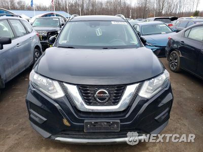 Piąte zdjęcie samochodu w środku: 2019 NISSAN ROGUE SV VIN:KNMAT2MT2KP513160 - miniatura