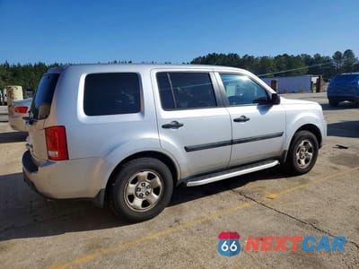 Trzecie zdjęcie samochodu z tyłu: 2011 HONDA PILOT LX VIN:5FNYF3H27BB044381 - miniatura