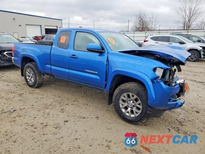 Czwarte zdjęcie samochodu z boku: 2017 TOYOTA TACOMA SR5 V6 VIN:5TFSZ5AN9HX094565 - miniatura