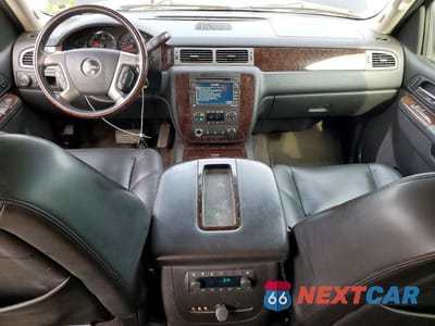 Zdjęcie 8 z 12 samochodu: 2011 GMC YUKON XL VIN:1GKS2MEF7BR232220 - miniatura