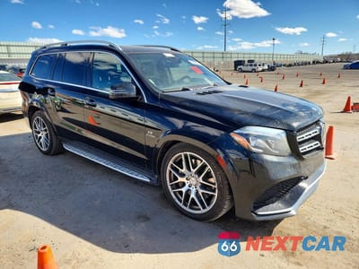 Czwarte zdjęcie samochodu z boku: 2017 MERCEDES-BENZ GLS 63 AMG 4MATIC VIN:4JGDF7FE1HA741691 - miniatura