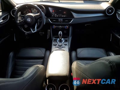 Zdjęcie 8 z 13 samochodu: 2022 ALFA ROMEO GIULIA SUPER VIN:ZARFAMBN6N7666131 - miniatura