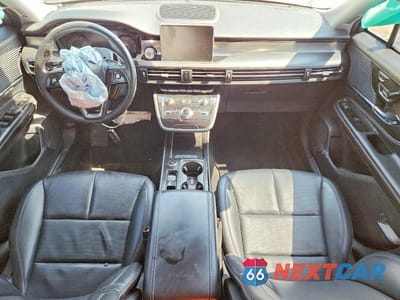 Zdjęcie 8 z 13 samochodu: 2022 LINCOLN TOWNHOUSE CORSAIR VIN:5LMCJ1D92NUL28523 - miniatura