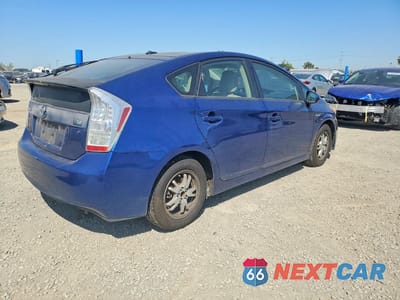 Trzecie zdjęcie samochodu z tyłu: 2010 TOYOTA PRIUS IV VIN:JTDKN3DU2A0016792 - miniatura