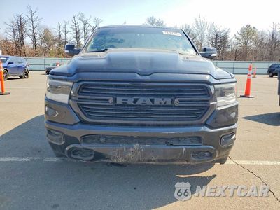Piąte zdjęcie samochodu w środku: 2019 RAM 1500 LARAMIE VIN:1C6SRFJT8KN847615 - miniatura