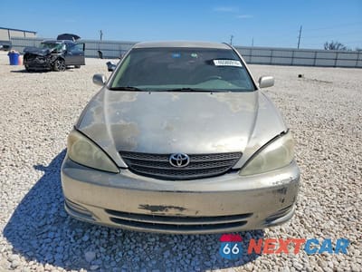 Piąte zdjęcie samochodu w środku: 2022 TOYOTA CAMRY LE VIN:JTDBE32K920043006 - miniatura