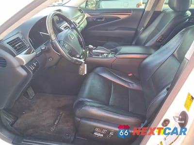 Zdjęcie 7 z 12 samochodu: 2013 LEXUS LS 460 L VIN:JTHGL5EF5D5050058 - miniatura