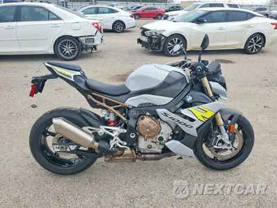 2022 BMW S 1000 R WB10E530XN6E36692 - główne zdjęcie licytacji z USA - miniatura