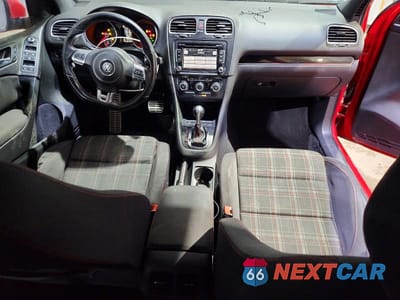 Zdjęcie 8 z 12 samochodu: 2010 VOLKSWAGEN GTI VIN:WVWHV7AJ2AW323842 - miniatura