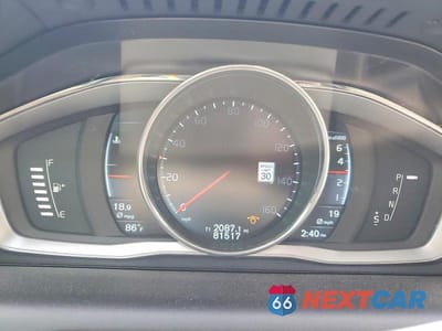 Zdjęcie 9 z 13 samochodu: 2016 VOLVO XC60 T5 PLATINUM VIN:YV440MDM2G2785512 - miniatura