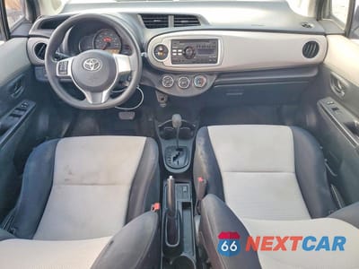 Zdjęcie 8 z 13 samochodu: 2013 TOYOTA YARIS 5-DOOR LE VIN:JTDKTUD3XDD542376 - miniatura