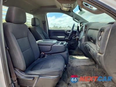 Zdjęcie 10 z 11 samochodu: 2021 CHEVROLET SILVERADO C1500 VIN:3GCNWAEH9MG119756 - miniatura