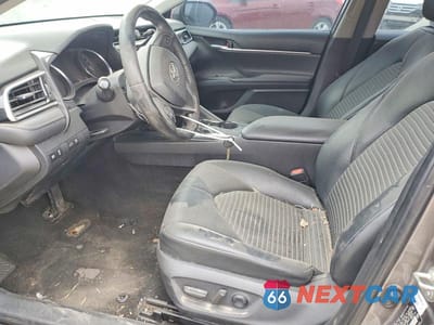 Zdjęcie 7 z 11 samochodu: 2018 TOYOTA CAMRY SE VIN:4T1B11HK0JU538687 - miniatura