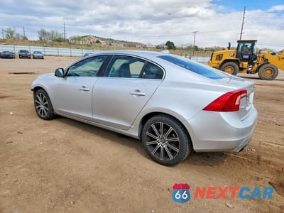Drugie zdjęcie samochodu z przodu: 2017 VOLVO S60 PREMIER VIN:LYV402HK4HB153210 - miniatura