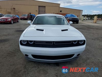 Piąte zdjęcie samochodu w środku: 2019 DODGE CHALLENGER SXT VIN:2C3CDZAG7KH687403 - miniatura