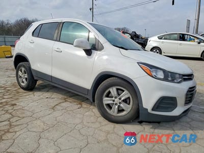 Czwarte zdjęcie samochodu z boku: 2021 CHEVROLET TRAX LS VIN:KL7CJNSB9MB351051 - miniatura