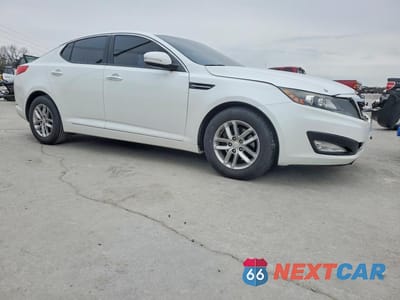 Czwarte zdjęcie samochodu z boku: 2012 KIA OPTIMA LX VIN:5XXGM4A76CG089260 - miniatura