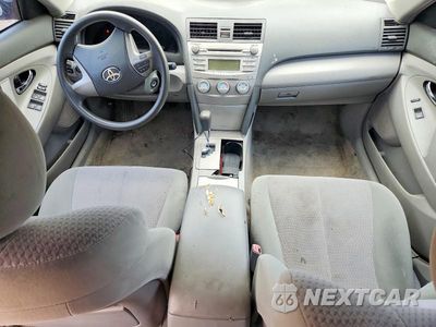 Zdjęcie 8 z 11 samochodu: 2010 TOYOTA CAMRY LE VIN:4T1BF3EK7AU111041 - miniatura
