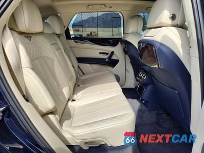 Zdjęcie 11 z 13 samochodu: 2018 BENTLEY BENTAYGA VIN:SJAAC2ZV8JC021752 - miniatura