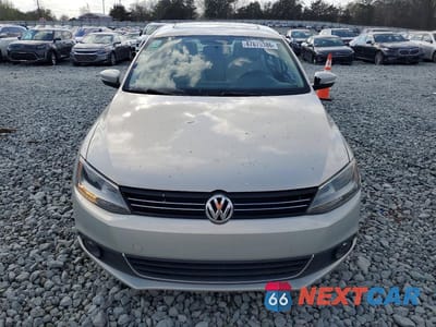 Piąte zdjęcie samochodu w środku: 2011 VOLKSWAGEN JETTA SEL VIN:3VWLX7AJ1BM338545 - miniatura